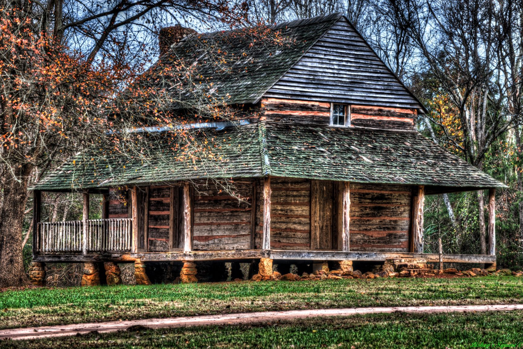 alt=Photo of Graham Cabin at the Anne Springs Close Greenway