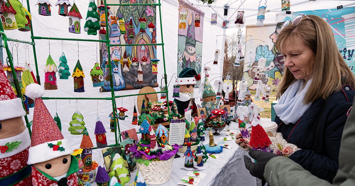 winter holiday market